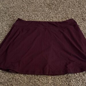 Burgundy tennis skirt. Size 2XL